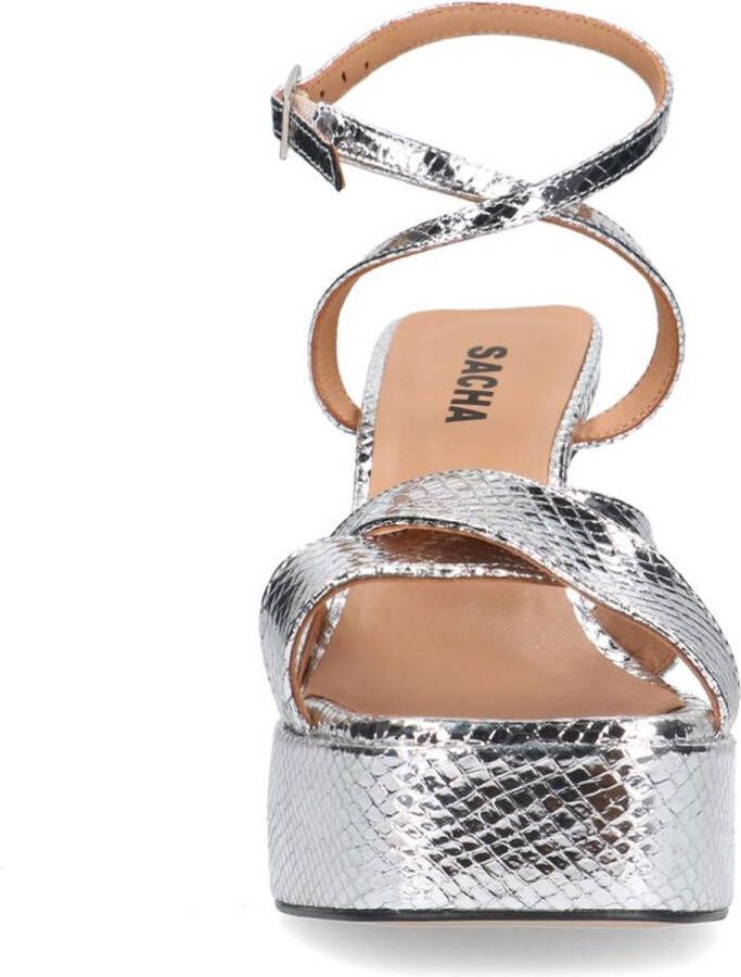 Sacha Dames Zilverkleurige metallic platform sandalen met hak
