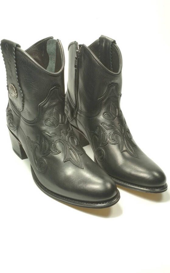 Sendra Boots 14399 Debora Zwart Handgemaakte Dames Cowboy Ibiza Enkelaars Ronde Neus Beetje Schuine Hak Ritssluiting Western Versiering Echt Leer