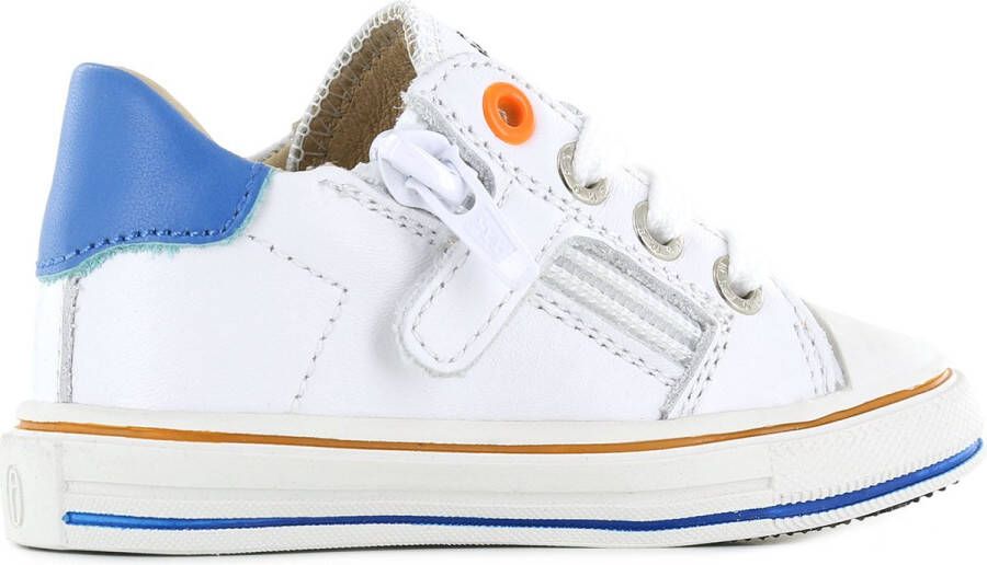 Shoesme witte sneakers met donkerblauwe striping