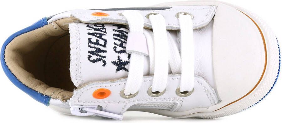 Shoesme witte sneakers met donkerblauwe striping