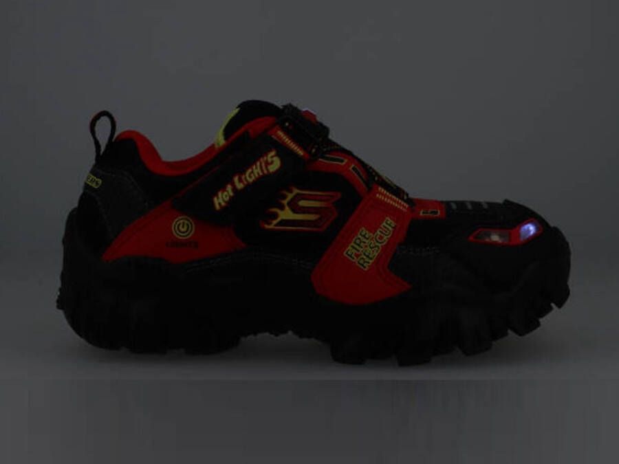 Skechers Damager III-Fire Stopper 400019L-BKRD voor een jongen Zwart Sneakers Sportschoenen