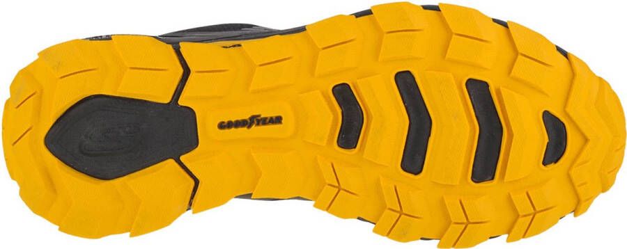 Skechers Max Protect-Liberated 237301-BKYL. Mannen. Zwart. Sneakers