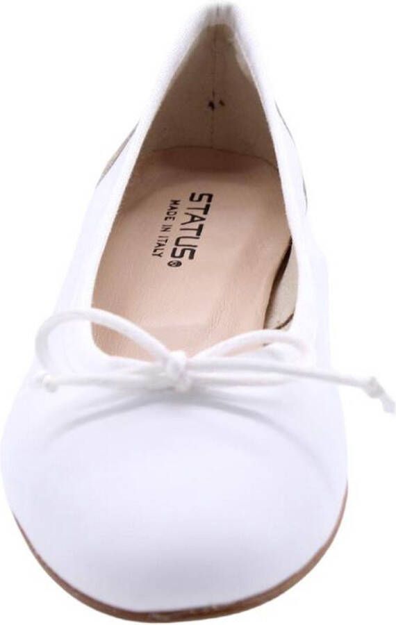 Status Ballerina White