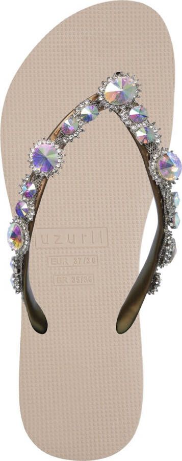 Uzurii Chrystal Marilyn