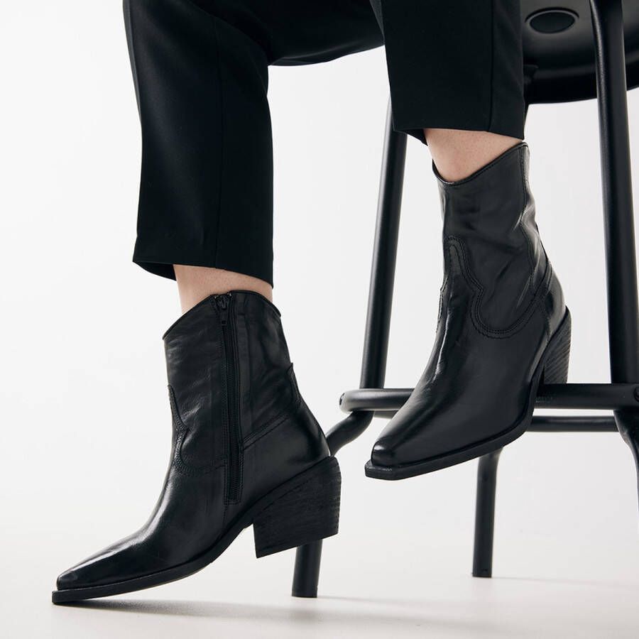 Via vai Eveline Clark 59116 02 900 Zwart Enkellaarzen Schoenen