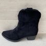 Weloveshoes Cyber Monday Deal Dames Cowboylaarzen met Hak Kort Suedine Zwart - Thumbnail 4