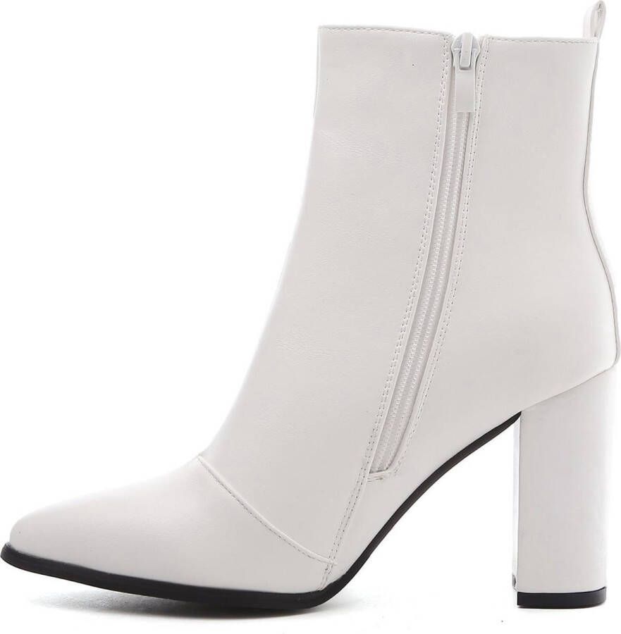 Weloveshoes SmileFavorites Enkellaarzen met Hak Imitatieleer Wit
