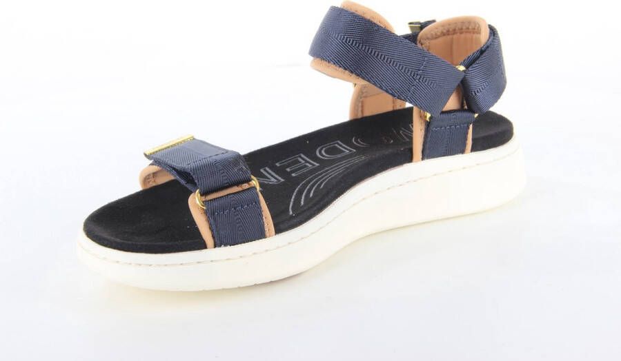Woden Sandalen Line