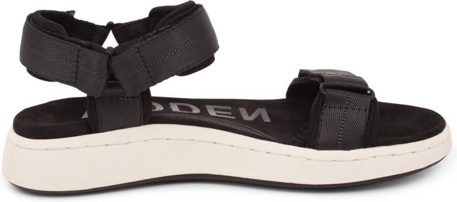 Woden Sandalen Line