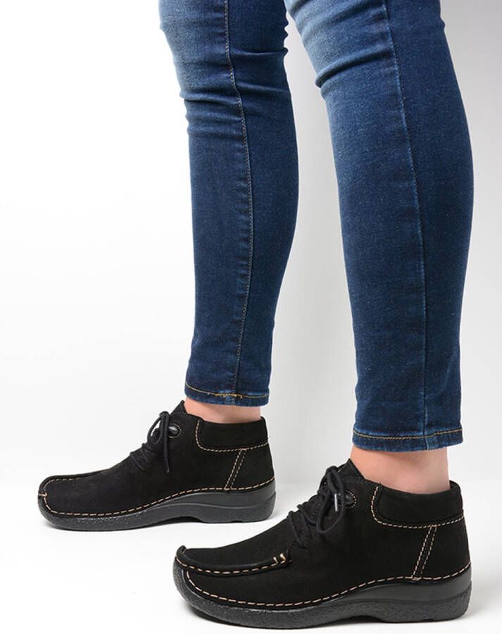 Wolky Hoge veterschoenen Seamy Moc zwart nubuck