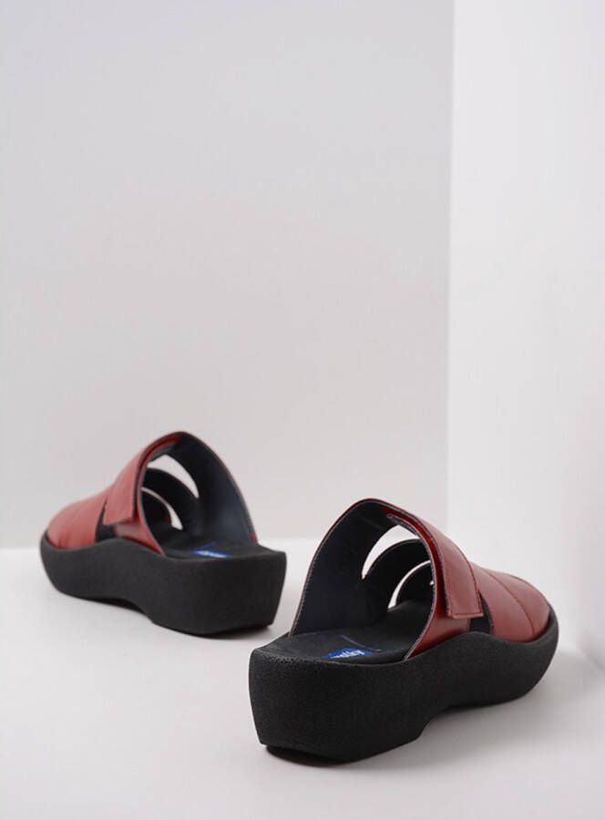 Wolky Slippers Aporia rood leer