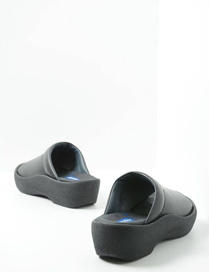 Wolky Slippers Nassau zwart leer