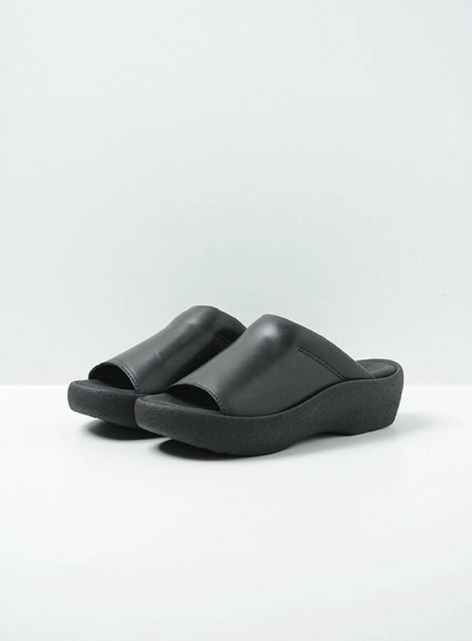 Wolky Slippers Nassau zwart leer