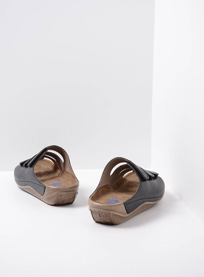 Wolky Slippers Nomad zwart geolied leer