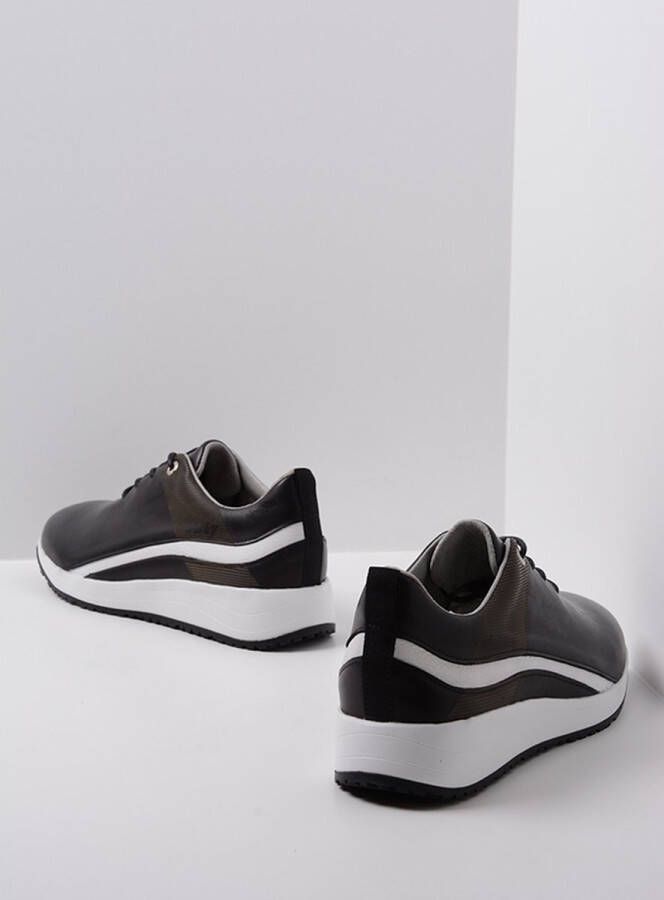 Wolky Veterschoenen Runner zwart wit leer