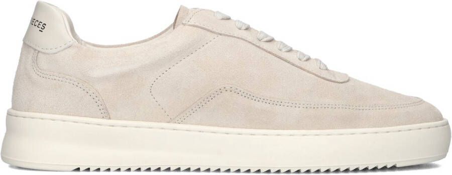 FILLING PIECES Lage Sneakers Heren Mondo Suede Organic Maat: 45 Materiaal: Suède Kleur: Gebroken wit