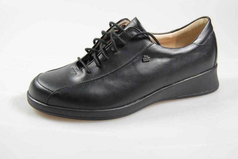 Finn Comfort Zwarte Veterschoenen Neutral Narita