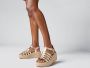 Fitflop Sleehaksandaaltjes PLATFFORMS plateau sandaal in mooie metallic-look - Thumbnail 4