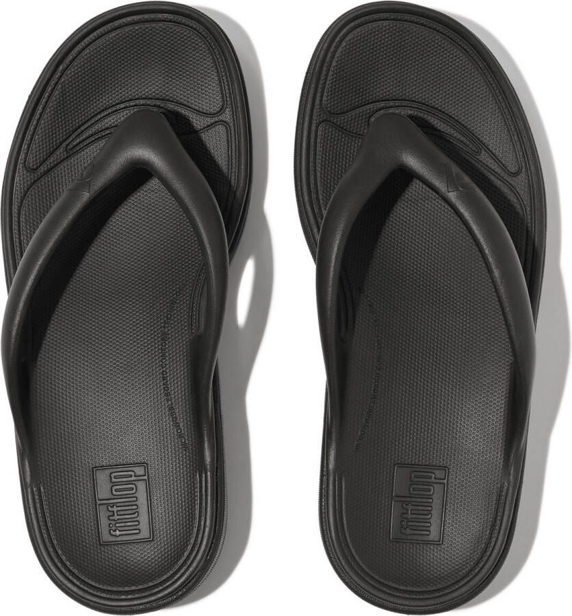 Fitflop Teenslippers RELIEFF RECOVERY TOE-POST SANDALS TONAL RUBBER wig-hak zomerschoen slippers met microwobbleboard