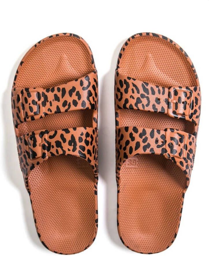Freedom Moses ""Slippers Leo Toffee"" Caramel met Leopard print