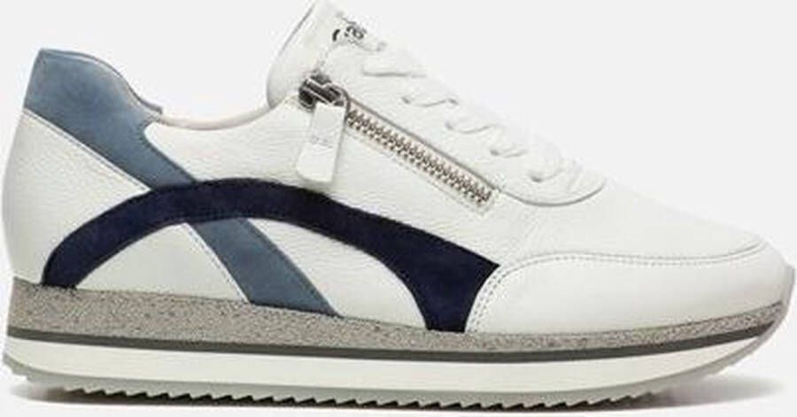 Gabor Sneakers met sleehak met logo opschrift op de tong
