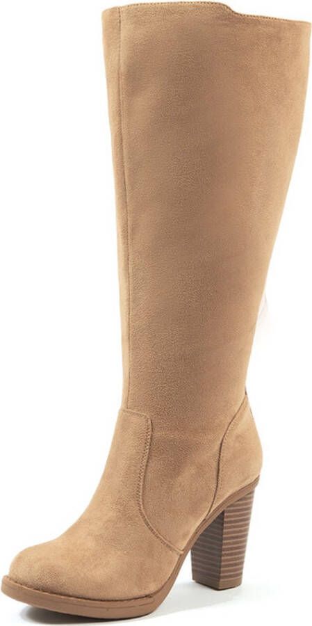 Gabylou XL laarzen voor brede kuiten Model Kamilla Beige