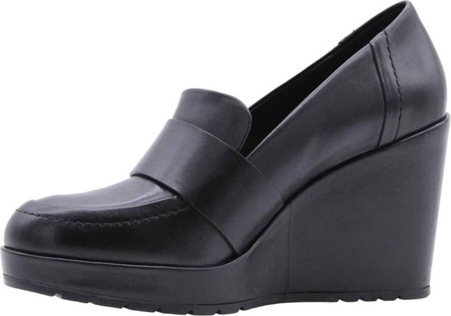 Geox Klassieke Mocassin Schoenen in Brandy Kleur Black Dames