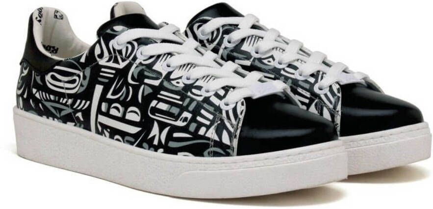 GOBY Urban Glyph Dames Sneakers Handmade Vegan