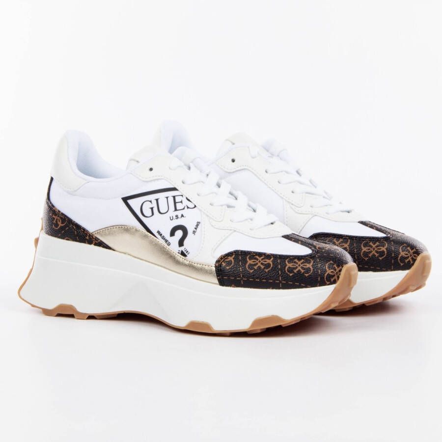 Guess Sneakers met contrastgarnering en labeldetails