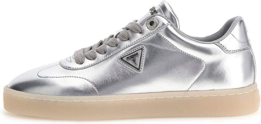 Guess Sneakers Baskets femme Jazlie