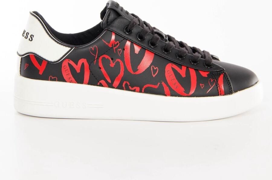 Guess Sneakers met Rode Hartjesprint