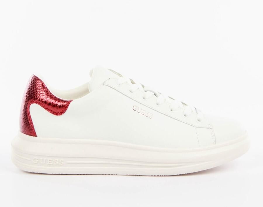 Guess Sneakers met contrastgarnering model 'VIBO'