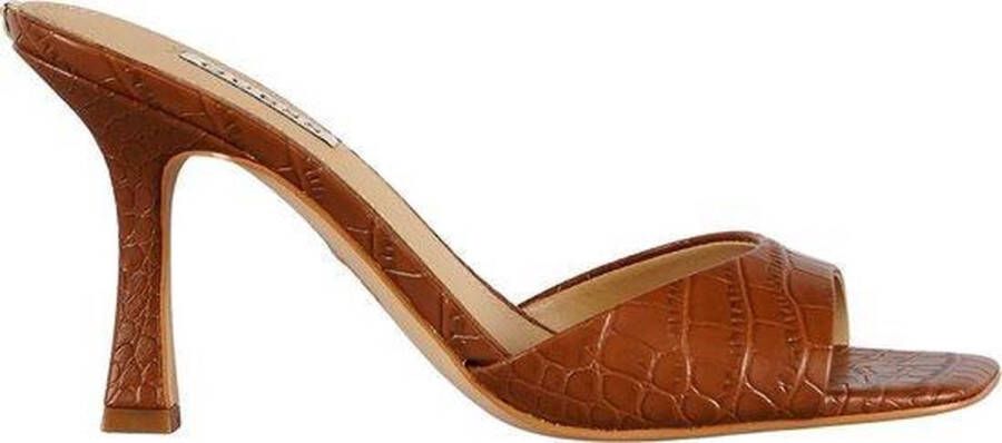 GUESS Seala 2 Sandalo Dames Sandalen Cognac