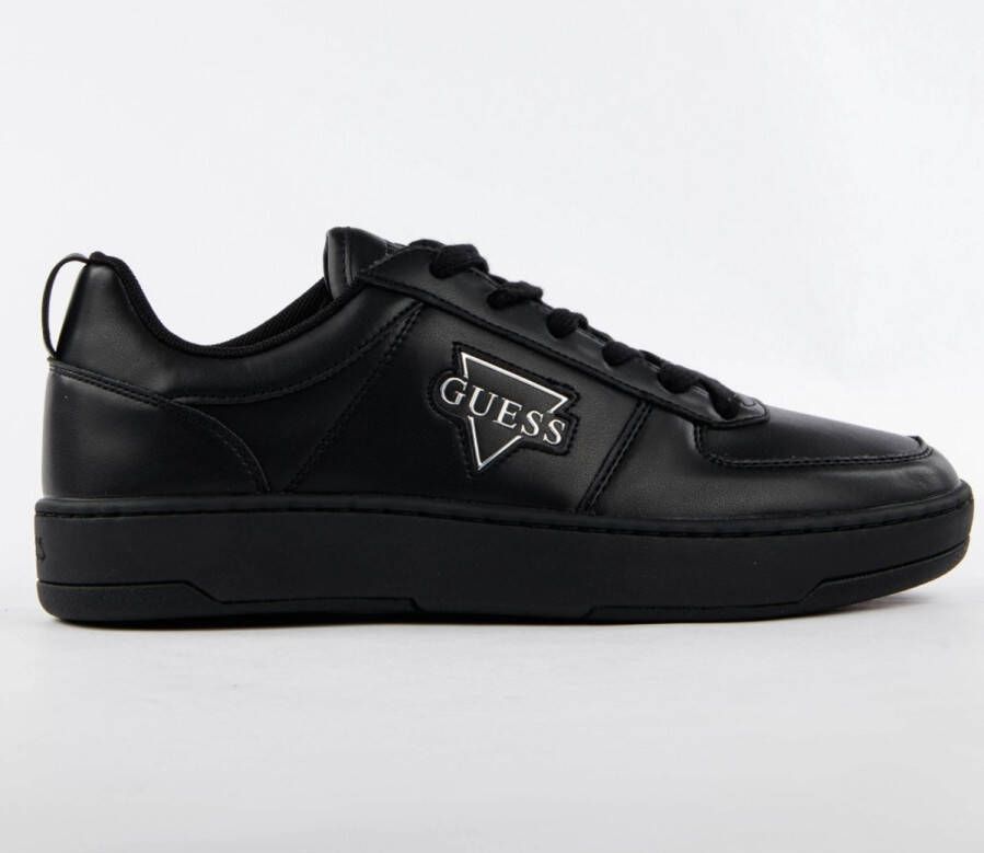 Guess Zwarte Sneakers Sportieve Stijl Ronde Neus