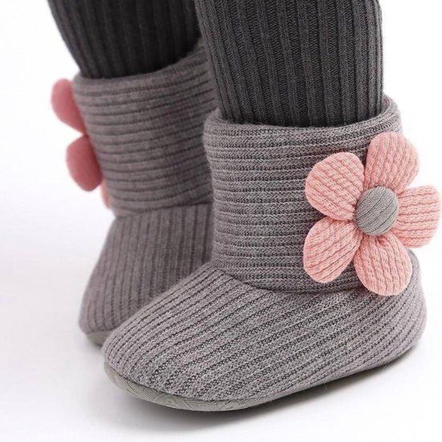 Happy Alpaca Babyslofjes Baby Slofjes Grijs Met Bloempje 0-3 maand 0-6 maanden