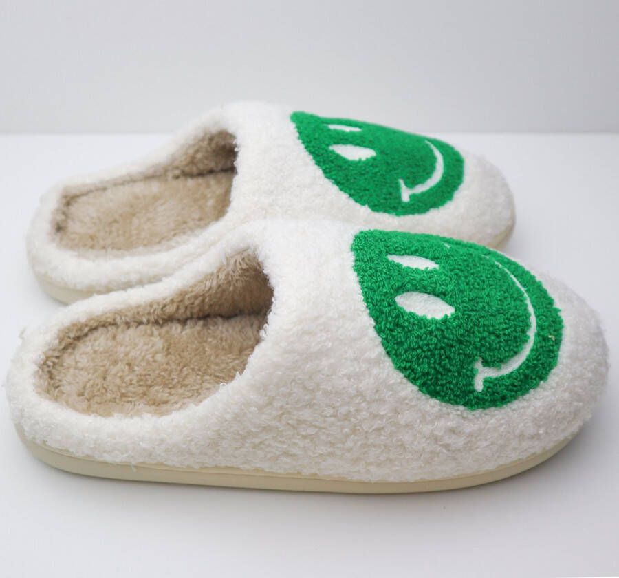 HappySlippers Happy Slippers -Smiley pantoffel Smiley sloffen Smiley Slippers Pantoffels & Happy Slippers Lachende pantoffel Sloffen -Sloffen met smiley Emoji pantoffel Emoji Slipper -42 Groen