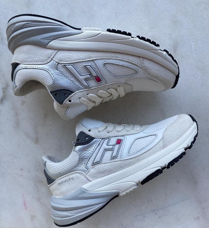 Hip sneaker wit light