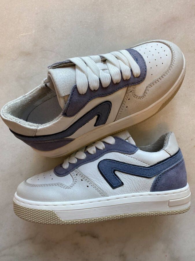Hip sneaker laag