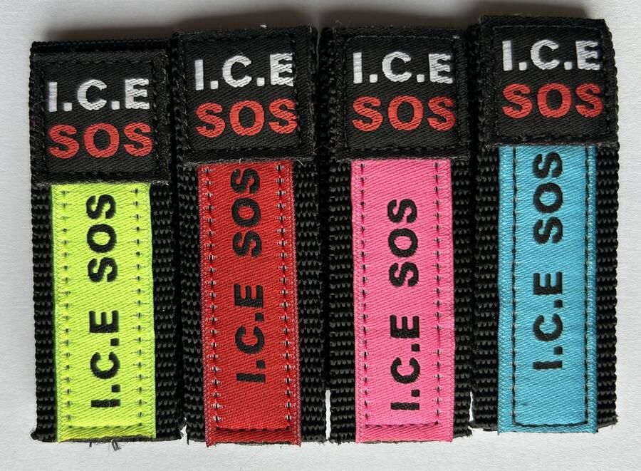 Idsolution Runner-ID Geel ID4Runners SOS Runner ID voor in je veters Altijd je identificatie bij je tijdens het hardlopen naast compressiekousen hardlooplegging jack broek short sokken smartphonehouder en running belt een onmisbaar item