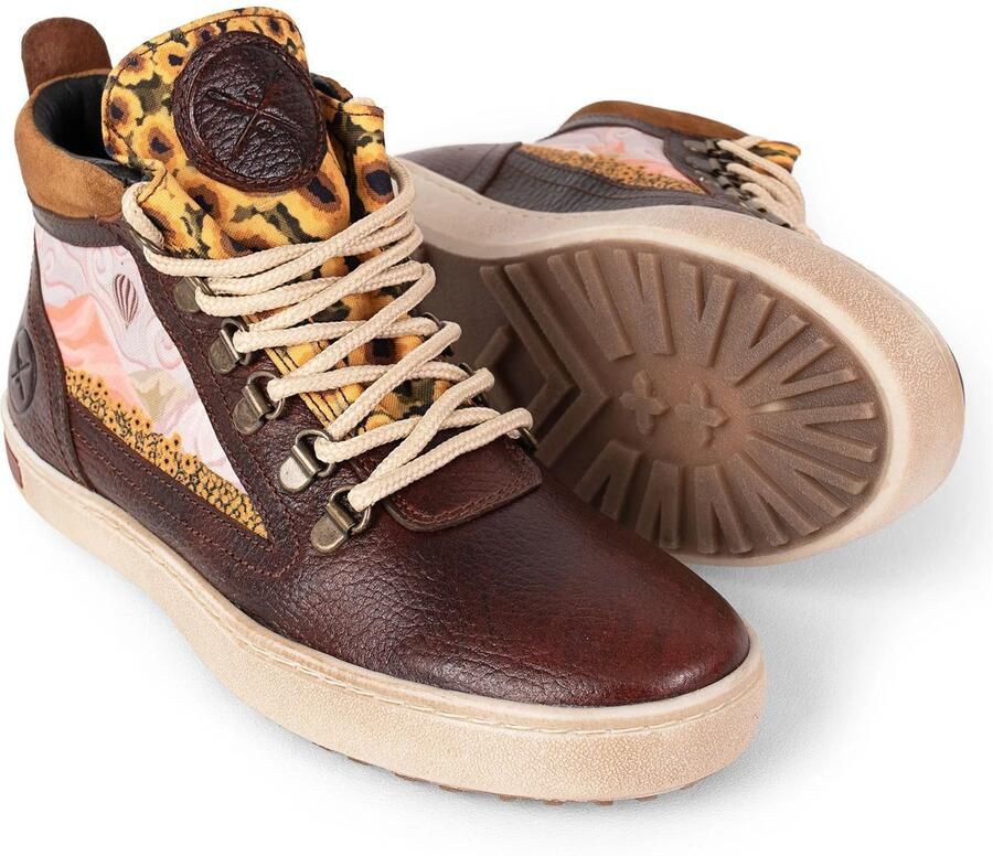 Inkkas Ray Camping Boot dames wandel sneaker kersenbruin leren hiking boot met zonnebloem- & bergprint leren voering robuuste profielzool