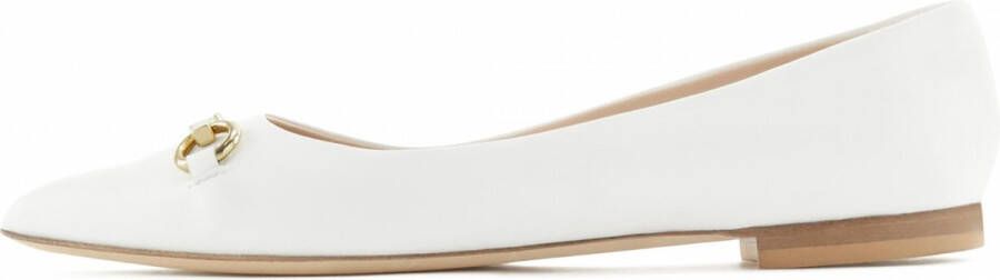 Isabel Bernard Slippers Vendôme Elita Calfskin Leather Ballerinas in beige