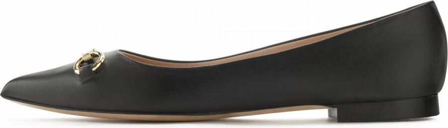 Isabel Bernard Slippers & Mules Vendôme Elita Calfskin Leather Ballerinas in zwart