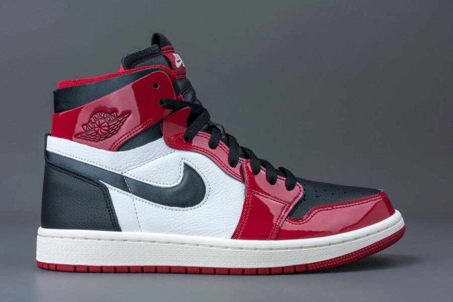 Nike Air Jordan 1 High Zoom Air CMFT Patent Chicago (W) CT0979-610 rood zwart wit sneakers hoog kindersneakers