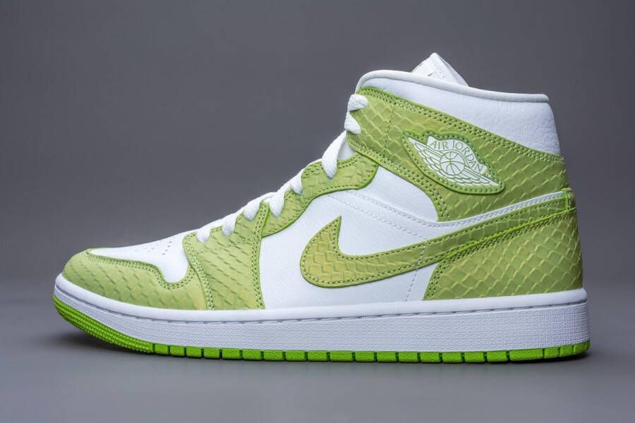 Nike Air Jordan 1 Mid Green Python (W) DV2959-113 GROEN Schoenen
