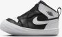 Air Jordan 1 Crib Bootie Black White AT3745-010 zwart wit babyschoenen sneakers voor baby's unisex - Thumbnail 1