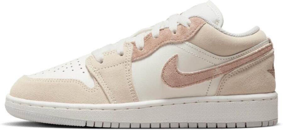 Jordan 1 Low SE (GS) Unisex Basketball beige Schoenen