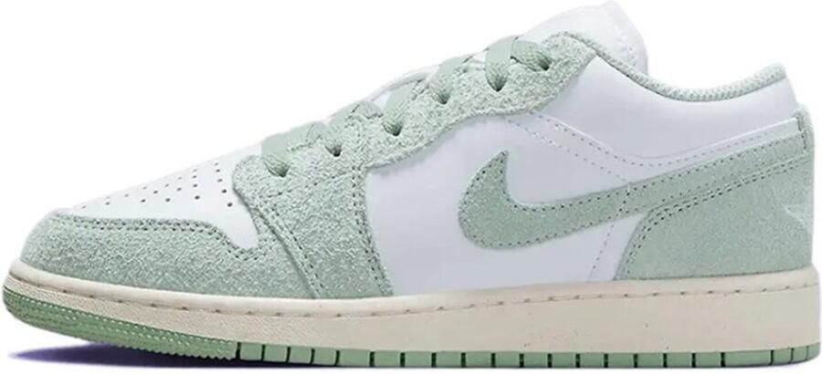 Air Jordan 1 Low SE 'Seafoam' (GS) FN9137 131 mintgroen groen suede sail sneakers laag unisex