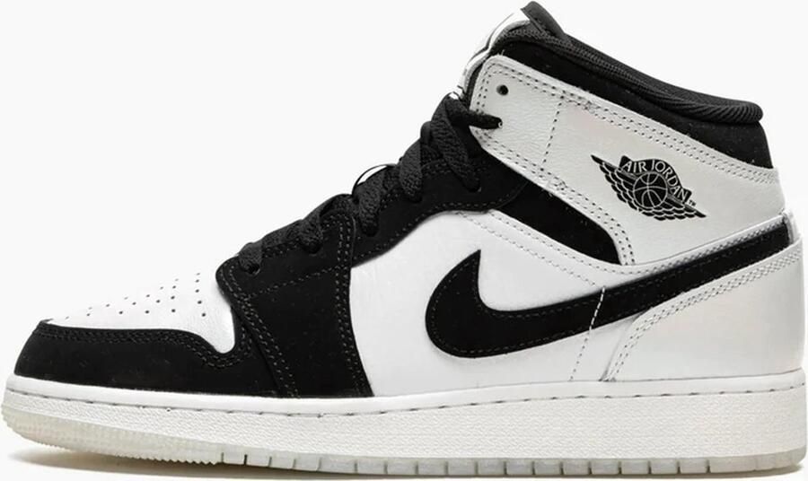 Air Jordan 1 Mid SE Diamond Shorts