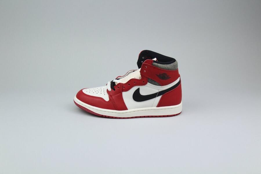 Air Jordan 1 Retro High OG 'Chicago Lost & Found'