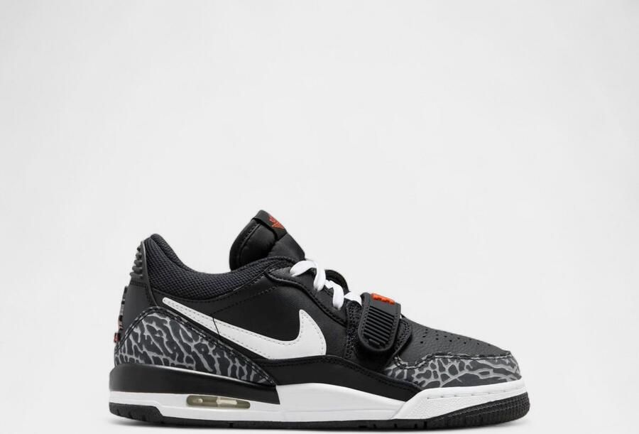 Nike Lage Sneakers Jordan Legacy 312 Low Black White Safety Orange (GS)